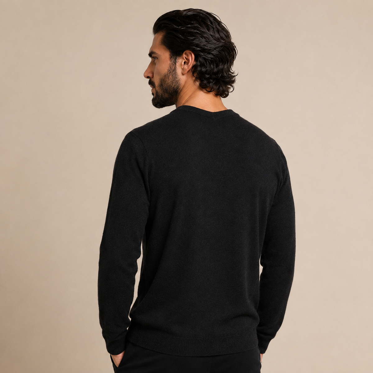 Cashmere V-Neck Sweater – Black